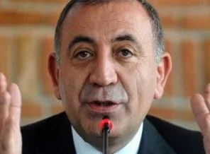 Gürsel Tekin: Barış için kellemizi veririz