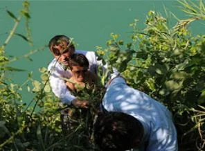 Haberciliği bırakıp, can kurtardı