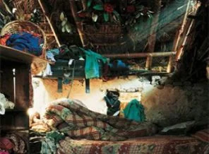 Her çocuk rahat yataklarda uyuyamıyor(Foto Galeri)