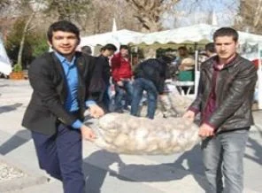 İHH'dan Suriyelilere patates yardımı