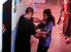 İlkokulda bıçaklı veli dehşeti