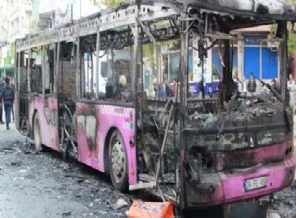 İstanbul'da yolcu dolu İETT otobüsüne molotoflu saldırı