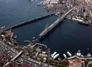 İstanbul'un önemli caddesi 30 saat kapalı
