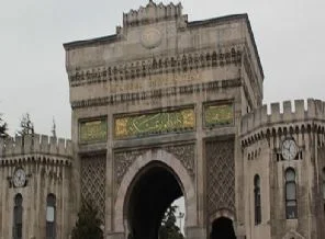 İstanbul Üniversitesi'nde 57 öğrenci gözaltında