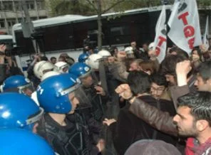 İstanbul Üniversitesi'nde gerginlik