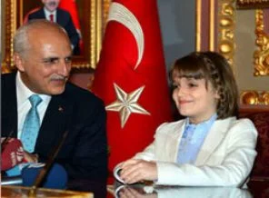 İstanbul Valisi koltuğunu devretti