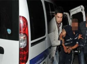 İzmir'de polise saldırı