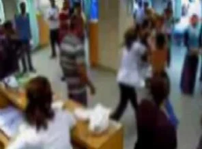 Kadın doktora saldıranlara ağır ceza