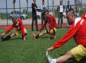 Kanser hastaları için saçlarını kestirdiler