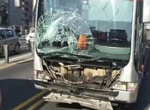 Metrobüsler çarpıştı: 5 yaralı