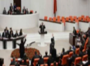 MHP'li milletvekilleri Meclis'i terk etti