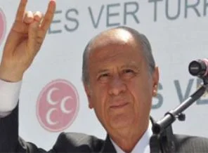 MHP yarın İzmir'de dev pankart açacak!