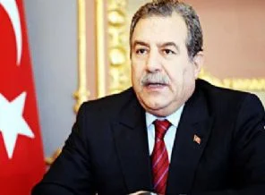 Muammer Güler: 1 Mayıs Taksim'de çelenge izin var ama...