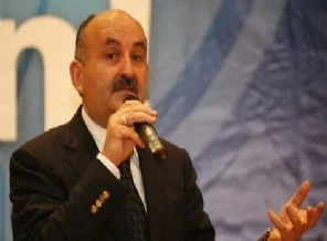 Müezzinoğlu'ndan lenf kanseri genç kıza ziyaret