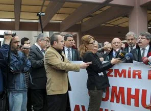 Polisin kendilerini darp ettiğini öne sürdüler