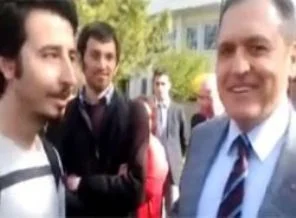 Şaka gibi: Öğrenciye yemek cezası