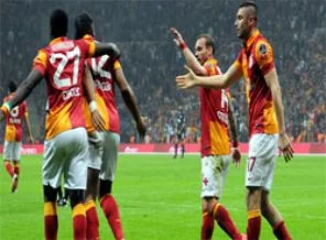Sen Galatasaray'sın, tarih yazarsın!
