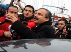 Sırrı'nın yol çilesi