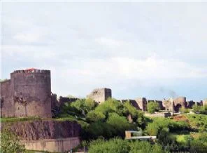 Surlar 15 dilde 'Hoş geldiniz' diyecek
