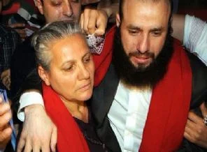 Taliban'dan kurtulan Türk'e nişanlı darbesi