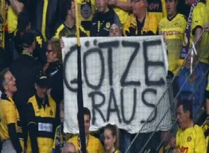 Taraftarlardan Götze'ye tepki!