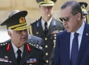 TSK AK Parti'ye itaat mi ediyor?