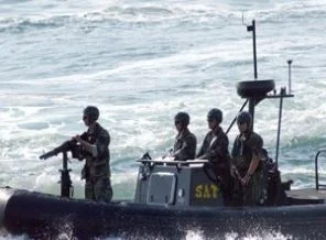 Tuzla'da silah yüklü gemiye operasyon