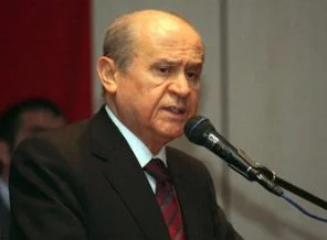 'Üstünlük ırka, mezhebe, soya göre...'