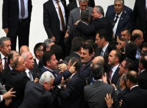 Yeni Anayasa daha başlangıçta takıldı
