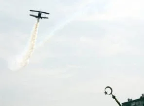 Adana'da uçak düştü