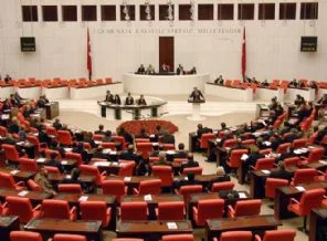 AK Parti, ''Mini Anayasa Değişiklik Paketi' ile hayatı değişecek 73 kişi