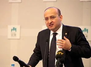Akdoğan: Demokratikleşme yolunda önemli adım