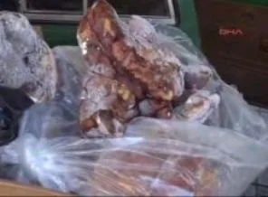 Alanya'da SKT'si geçmiş 900 kilo et bulundu