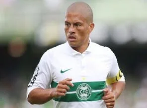 Alex, Coritiba'yı şampiyon yaptı