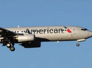 American Airlines'a ait yolcu uçağı, acil iniş yaptı