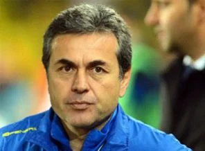 Aykut Kocaman'ın yerine 2 aday