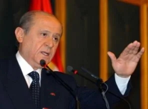 Bahçeli, Davutoğlu'nun istifasını istedi