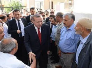 Başbakan Erdoğan'dan Reyhanlı'da taziye ziyareti