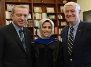 Başbakan, kızı Esra Albayrak'ın mezuniyet törenine katıldı