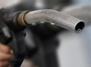 Benzine 10 kuruş zam geldi