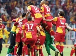 Cim bom kupasına kavuşuyor