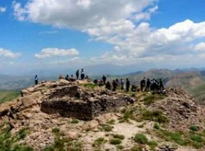 Cudi Dağı'na çıkıp 'Sefine'de namaz kıldılar