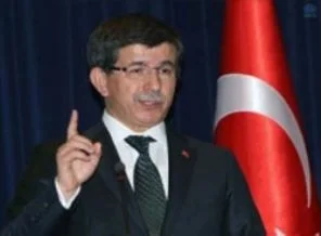 Davutoğlu, Suriye için telefon diplomasisi yürütüyor