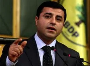 Demirtaş: CHP ve MHP sanki bu ülkeye turist olarak gelmişler