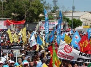 Diyarbakır'da 1 Mayıs kutlaması başladı