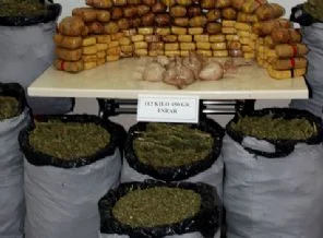 Diyarbakır'da 3 ton esrar ele geçirildi