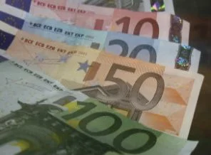 Fransa ekonomisi resesyona girdi
