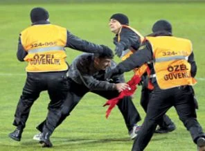 Futbolda şiddeti önlemek için 10 madde