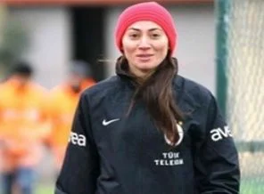 Galatasaray'da, Fenerbahçeli antrenör