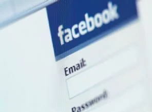 Gösteri yürüyüşünden beraat, Facebook'tan 3 yıl hapis!
